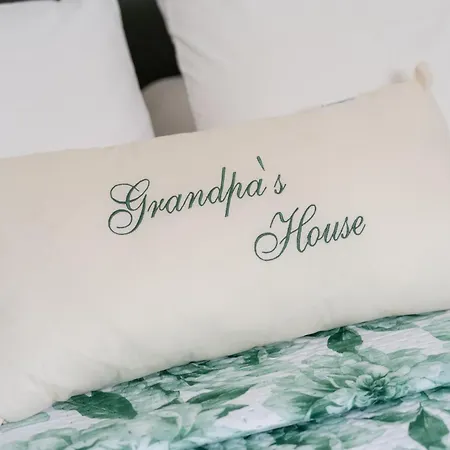 Grandpa's House Будинок відпочинку *